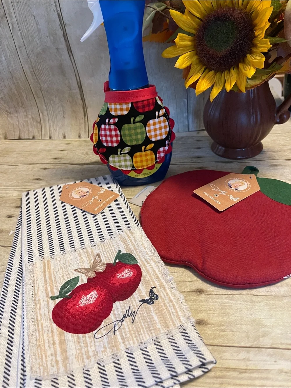 Three Pc Bundle Apples Dish Towel Pot Holder & Dish Soap Bottle Apron